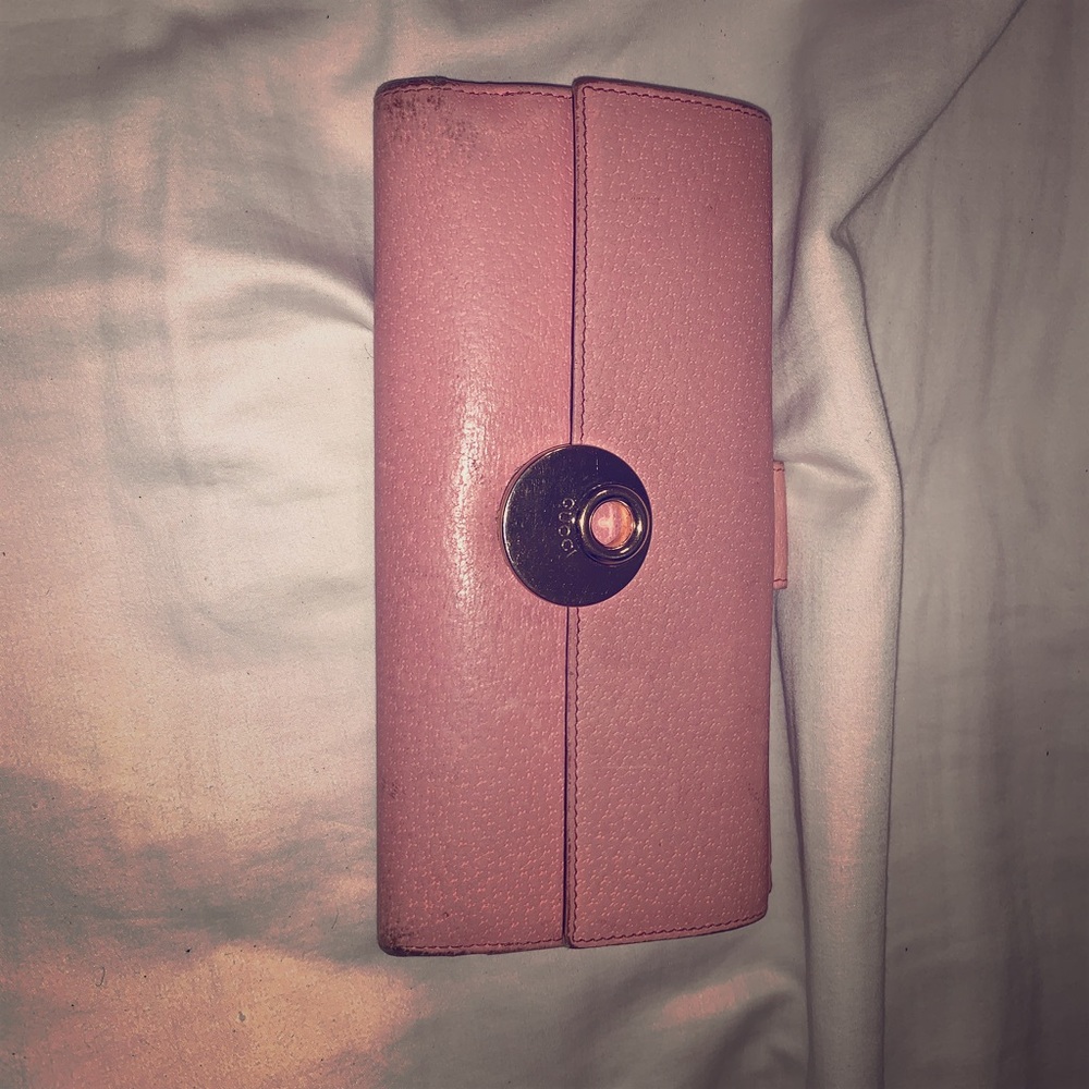 Gucci wallet (authentic) used